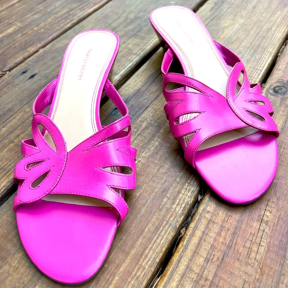 Naturalizer Pink mules